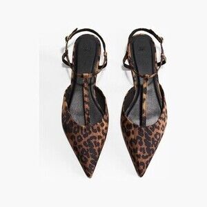 Pointed satin sandals